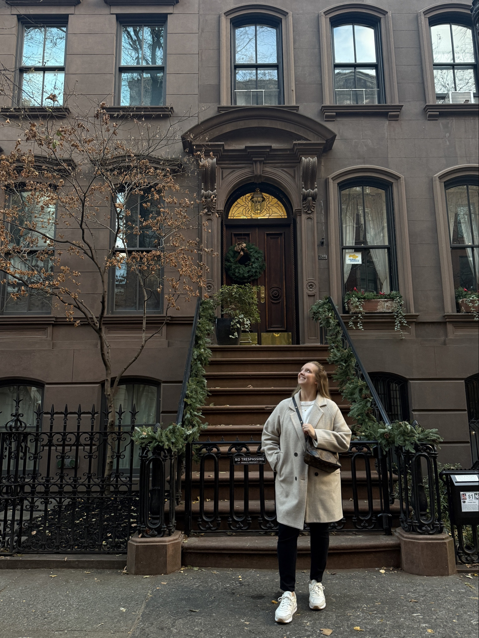 66 Perry Street — home of Carrie Bradshaw. 👠 One of the best stops on our NYC trip. Her character really inspired me to pursue writing and to eventually move to a big city. I manifested both, so this was a big one for me. Fictional character or not, the story is relatable. Many aspire to do what she does and not many get to. I’m a lucky one. ♥️

#LTKstorytime #LTKootd #LTKMidsize