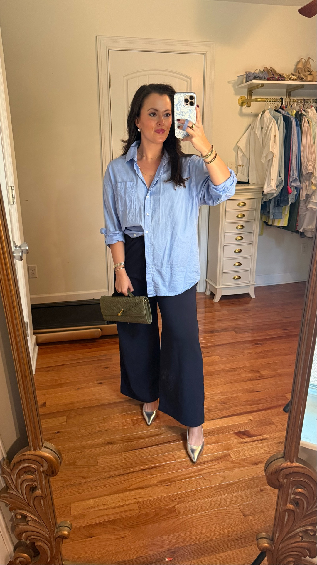 Wide leg gap pants for work or everyday!
Wearing petite medium in pants - they do have a draw string! 👏🏻

Timeless outfit - fall outfit - workwear - travel outfit - teacher outfit - casual outfit - navy pants - blue button down - olive green purse clutch - silver kitten heels

#LTKSeasonal #LTKPetite #LTKStyleTip