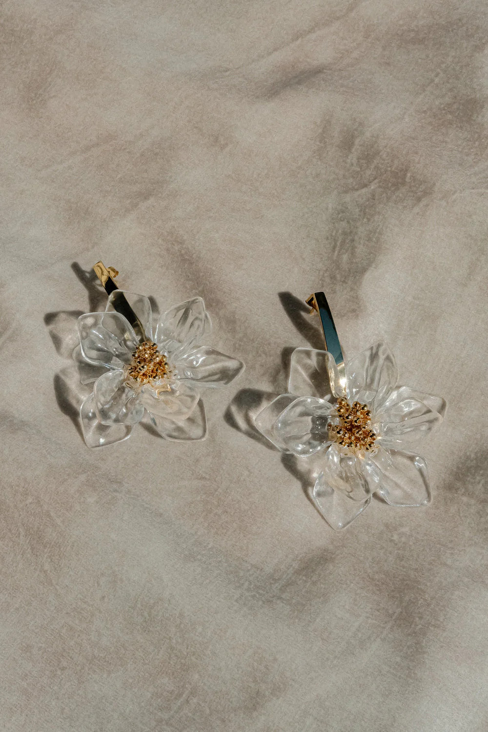 Acrylic Flower Earring - Gold | MESHKI US