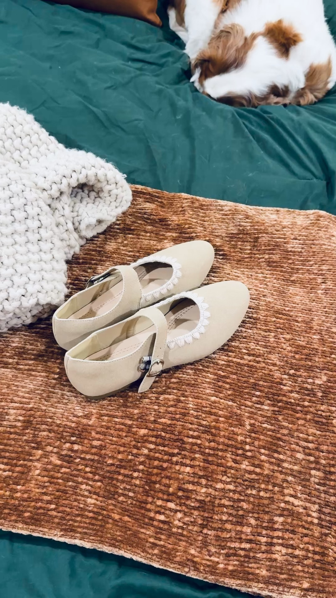 flats: fit oversized // wearing a 5 

 

#LTKootd #LTKMidsize #LTKWorkwear