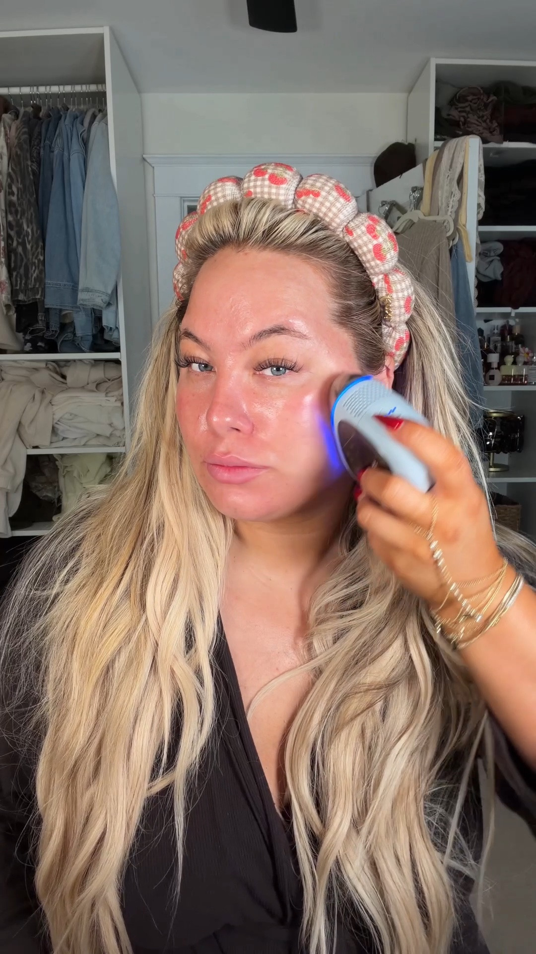 Every morning like clock work!!!

The shark depuffi is my favorite lately, depuff and reset the face day and night with hot and cold therapy!