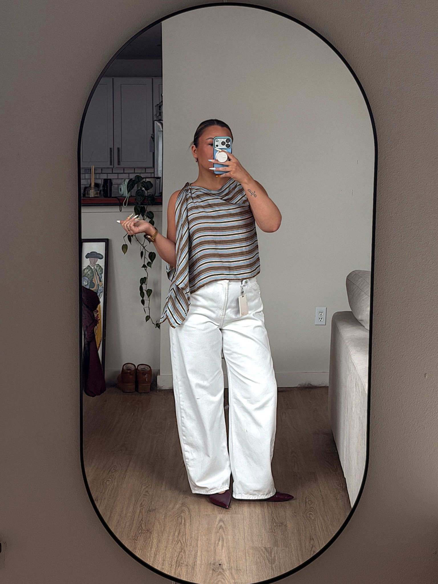 top - rent the runway (use code RTRXKADY for 60% off)
jeans - uniqlo
heels - target
jacket - h&m