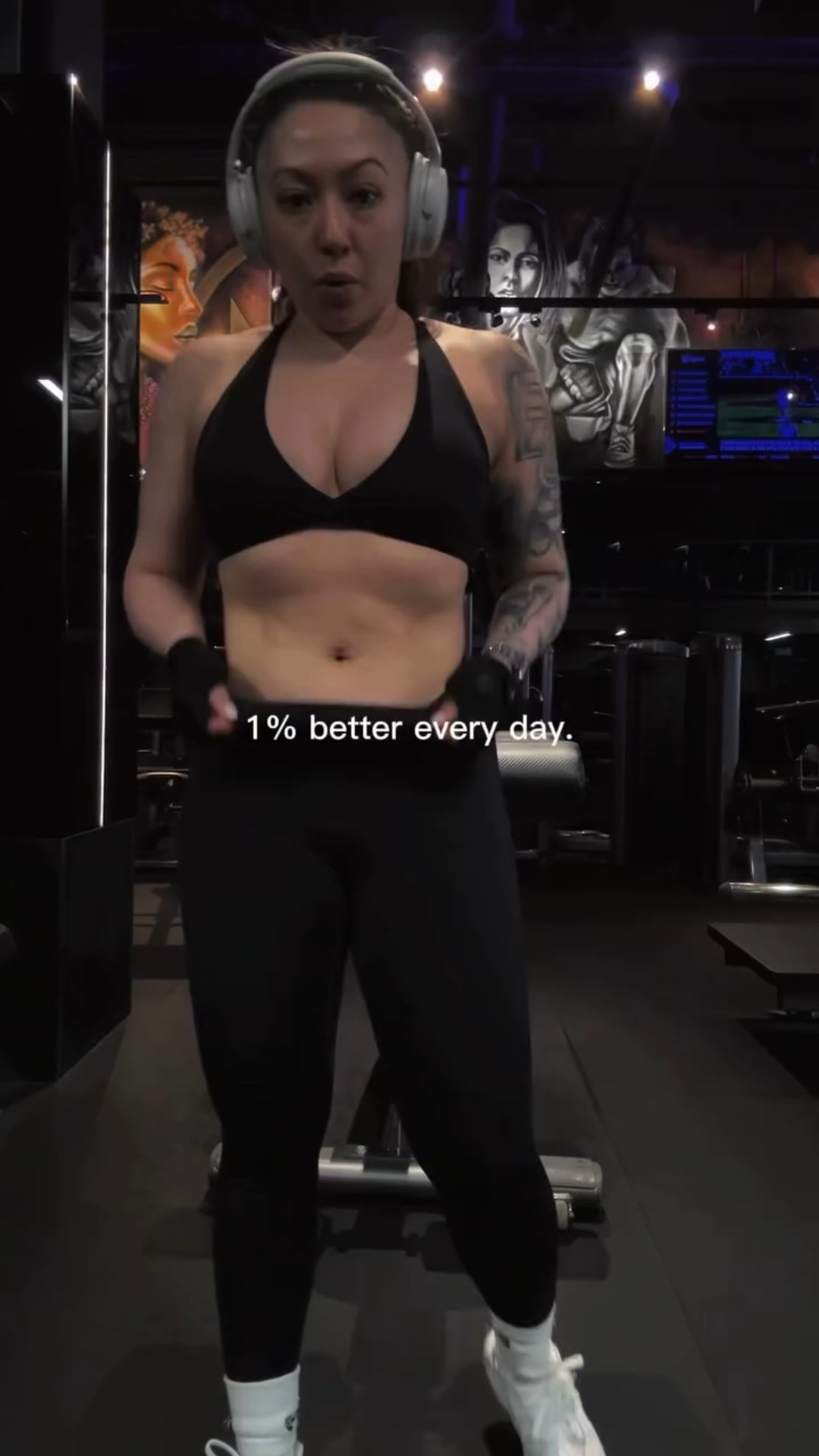 Just showing up and doing the work.
Some days it’s 100%, some days it’s just 1% better—but it all adds up.

What part of your routine are you staying consistent with right now?

Drop a 🏋🏻‍♀️ if you’re locked in too.