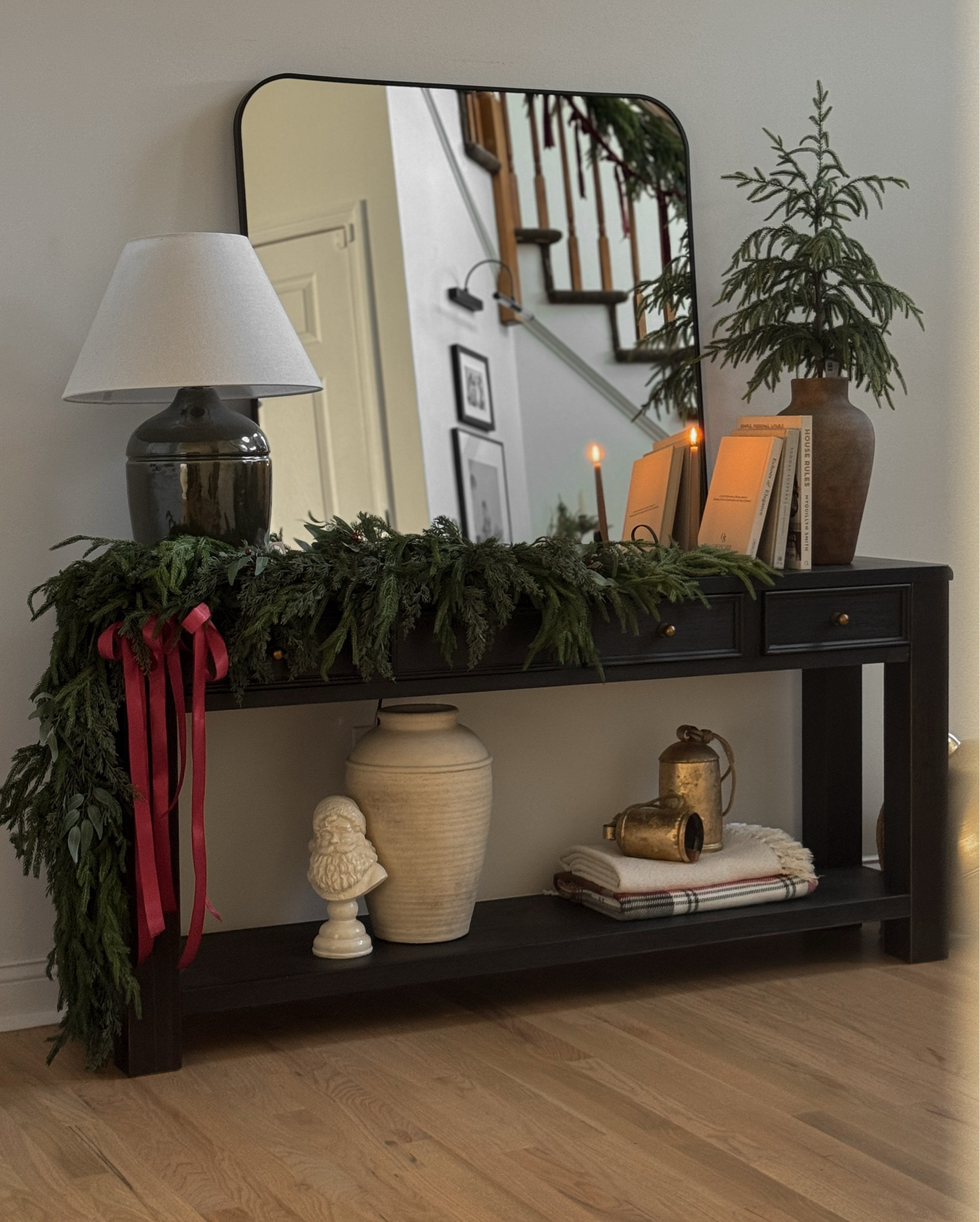  Christmas entryway, holiday decor, entryway console table, Christmas entryway styling, entryway table lamp 

#LTKHoliday #LTKSeasonal #LTKHome