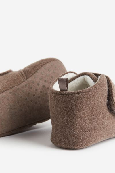 Slippers - Brown - Kids | H&M US | H&M (US + CA)