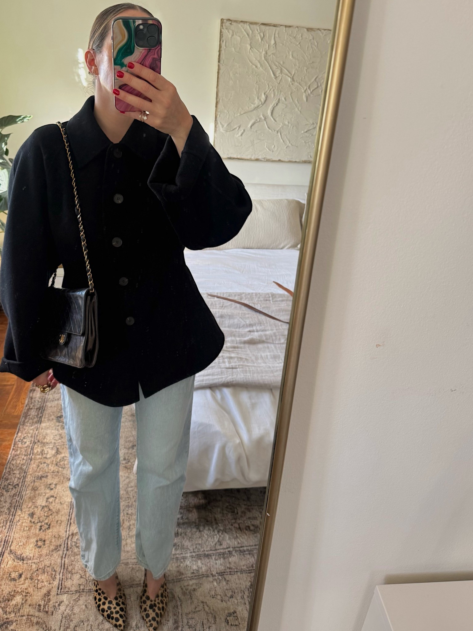 Vintage Levi's aside, these are the pair i reach for the most! Size down for a more fitted fit or take your usual size if you want them looser. Wearing my usual size here. 

I also sized up 1/2 a size in the shoes as I typically do in AEYDE. 

Wearing a size 40 in the coat. 