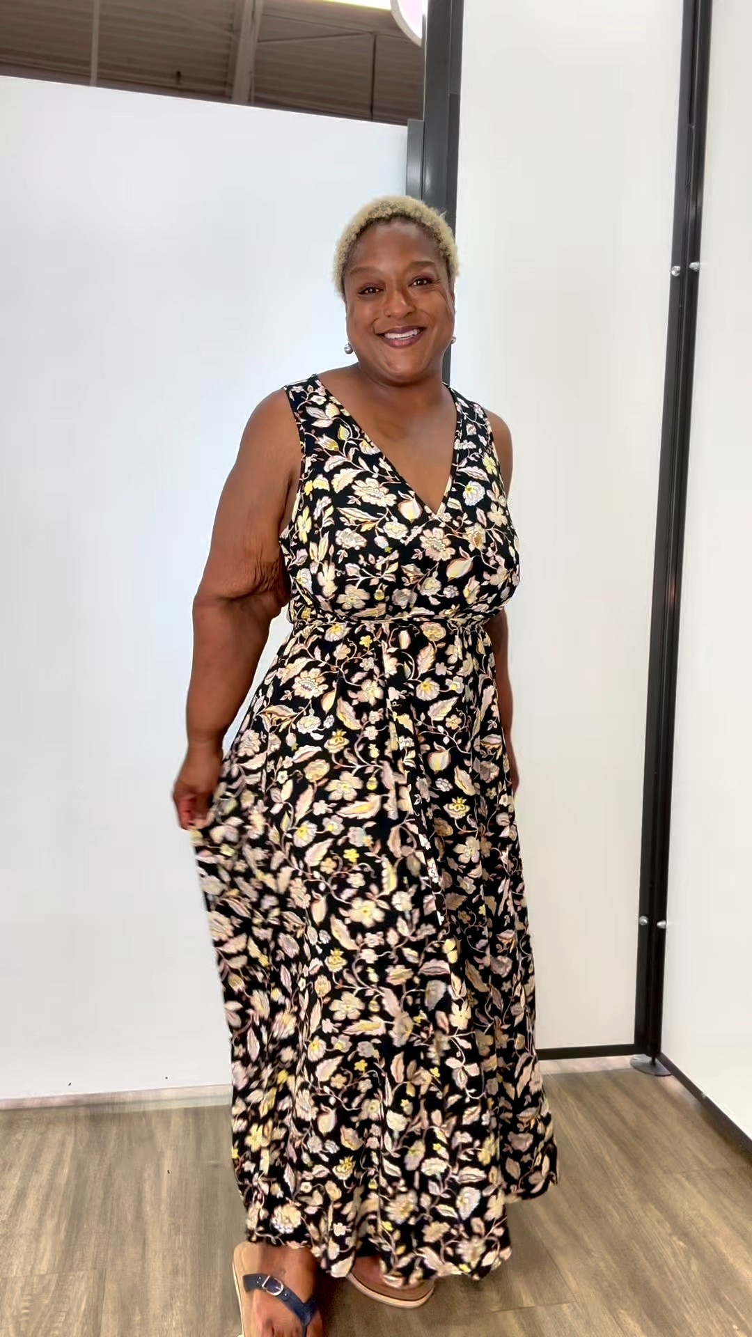 Mix-and-match magic! These Old Navy dresses are my new faves for that perfect in-between-sizes fit. Summer or fall, they’ve got you covered!

#LTKMidsize #LTKStyleTip #LTKFindsUnder50