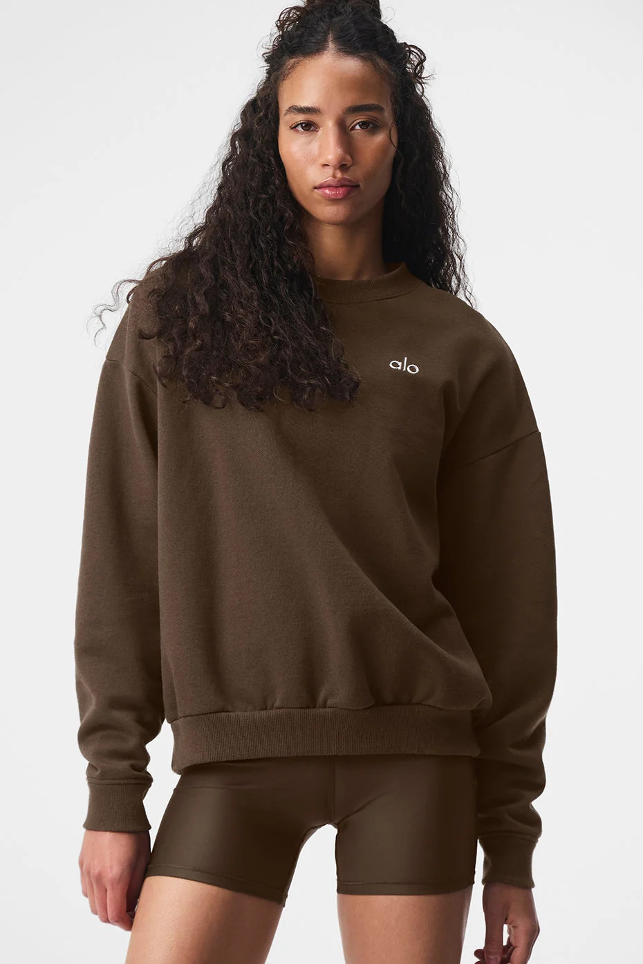 Accolade Crew Neck Pullover - Espresso | Alo Yoga