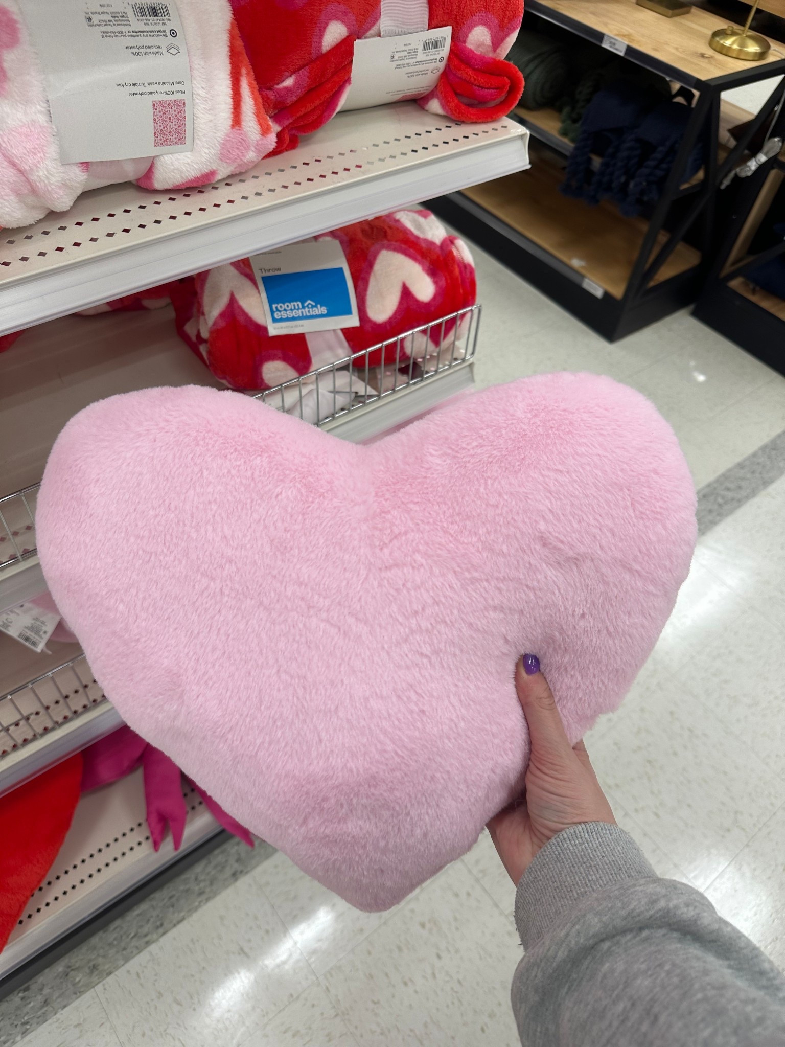 Love this fuzzy pink heart shaped pillow! So adorable for your living room or your bedroom! So soft & perfect for Valentine’s Day! Only $10!

#LTKValentine #LTKHome