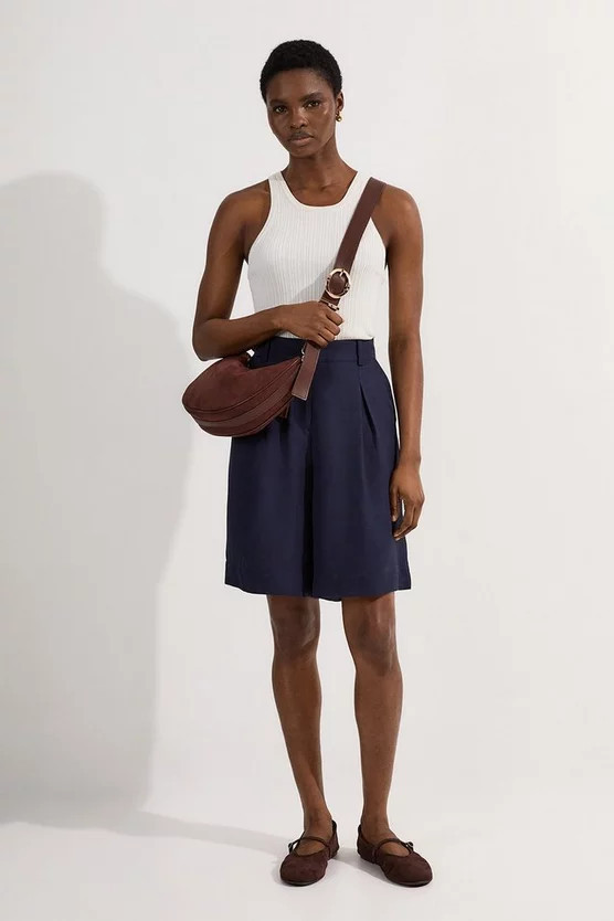 Premium Viscose Linen Belted Woven City Short | Karen Millen UK + IE + DE + NL