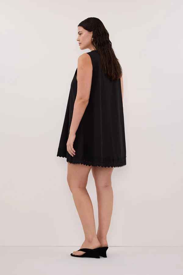 ANNABEL BLACK SLEEVELESS V NECK MINI DRESS | DISSH