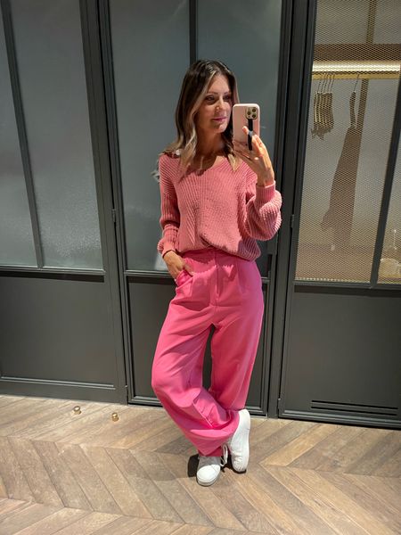 Paris day 2 outfit. Sweater and shoes are old, I’ll link similar. I’m in size 4 in the pants! #asos #pink #pinkpants #whitesneakers 