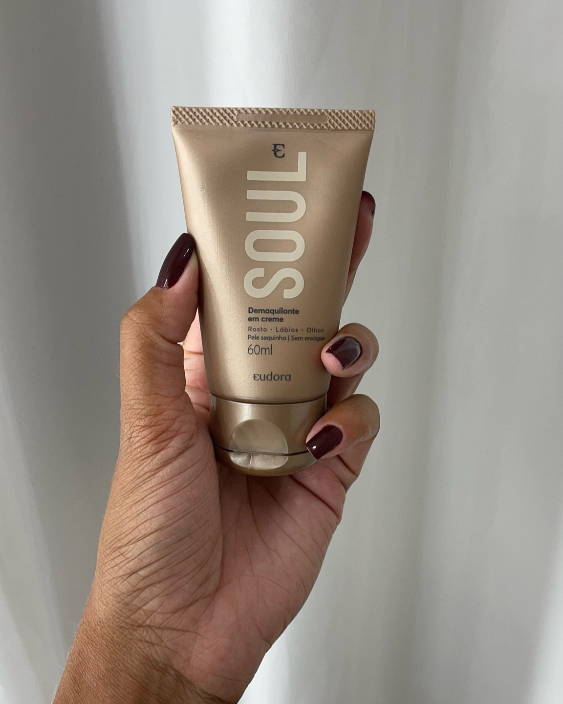 Demaquilante que usei no primeiro vídeo! Muito bom! Amo os produtos da Eudora!
Comprem sem medo!

#LTKbrasil