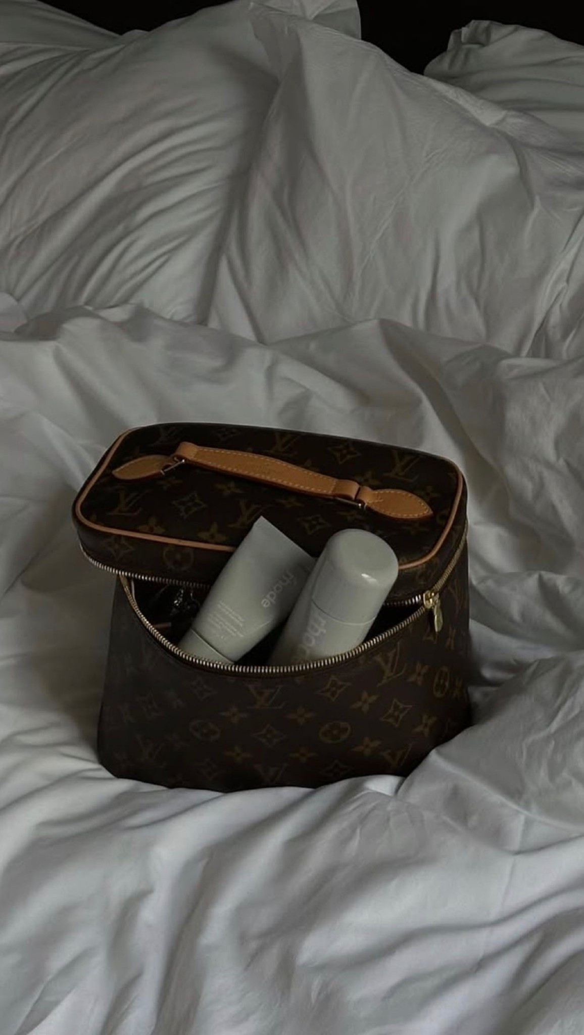 What’s in my makeup bag? All my favorites things linked below❤️

#LTKselfcare #LTKgrwm #LTKBeauty