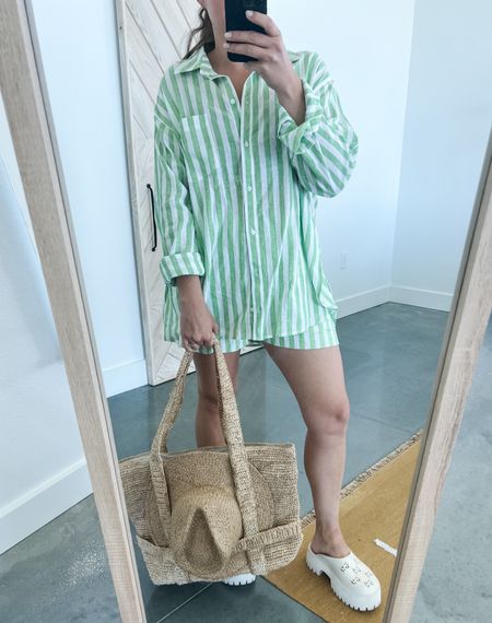 Selfie! Loving this linen set. I typically wear small but I grabbed a large in the top & small in the bottoms, I’m into the oversized tops. 🏖️ 

#LTKswim #LTKtravel #LTKfindsunder50