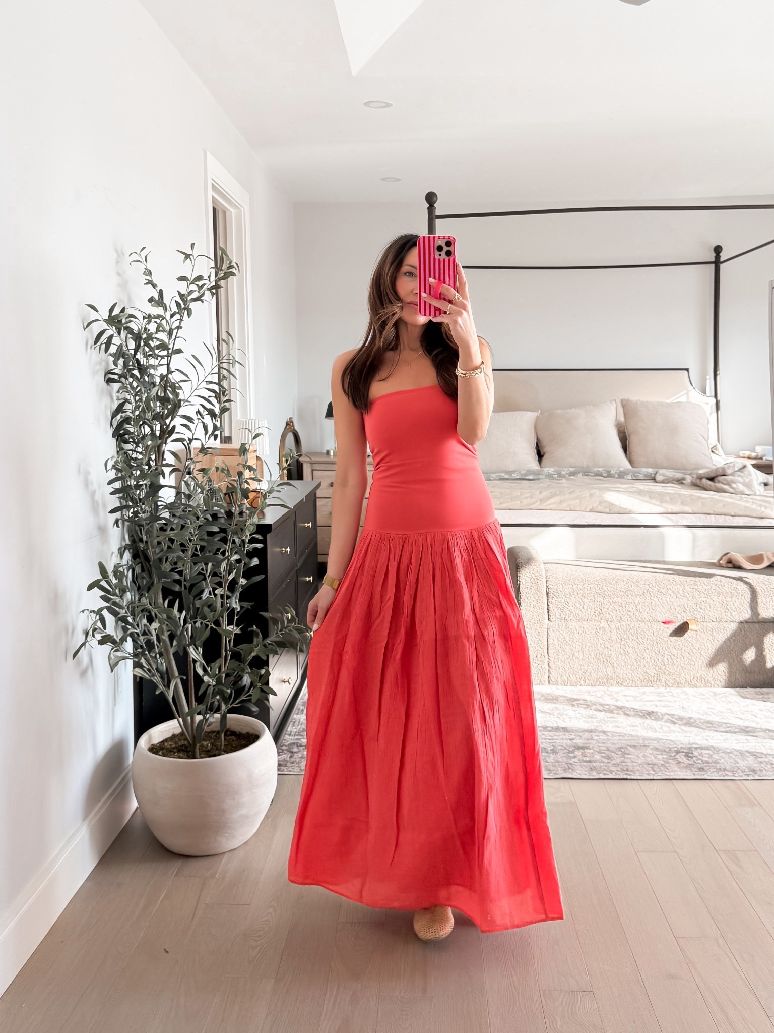 I can’t get over this dress! It’s actually a convertible maxi. I’m wearing size smalll

#LTKootd #LTKSaleAlert #LTKSeasonal