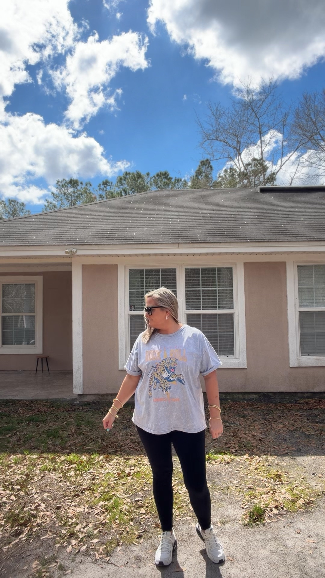 Perfect outfit for running errands !

#LTKMidsize #LTKootd #LTKOver40