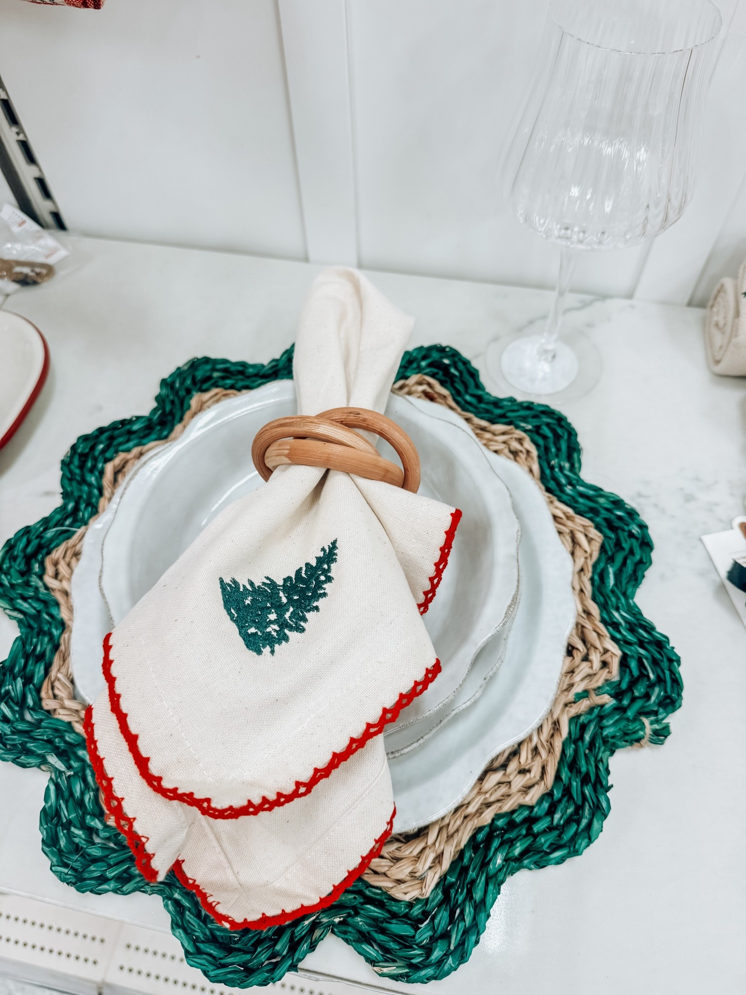 Table setting @hearthandhand

#LTKHoliday