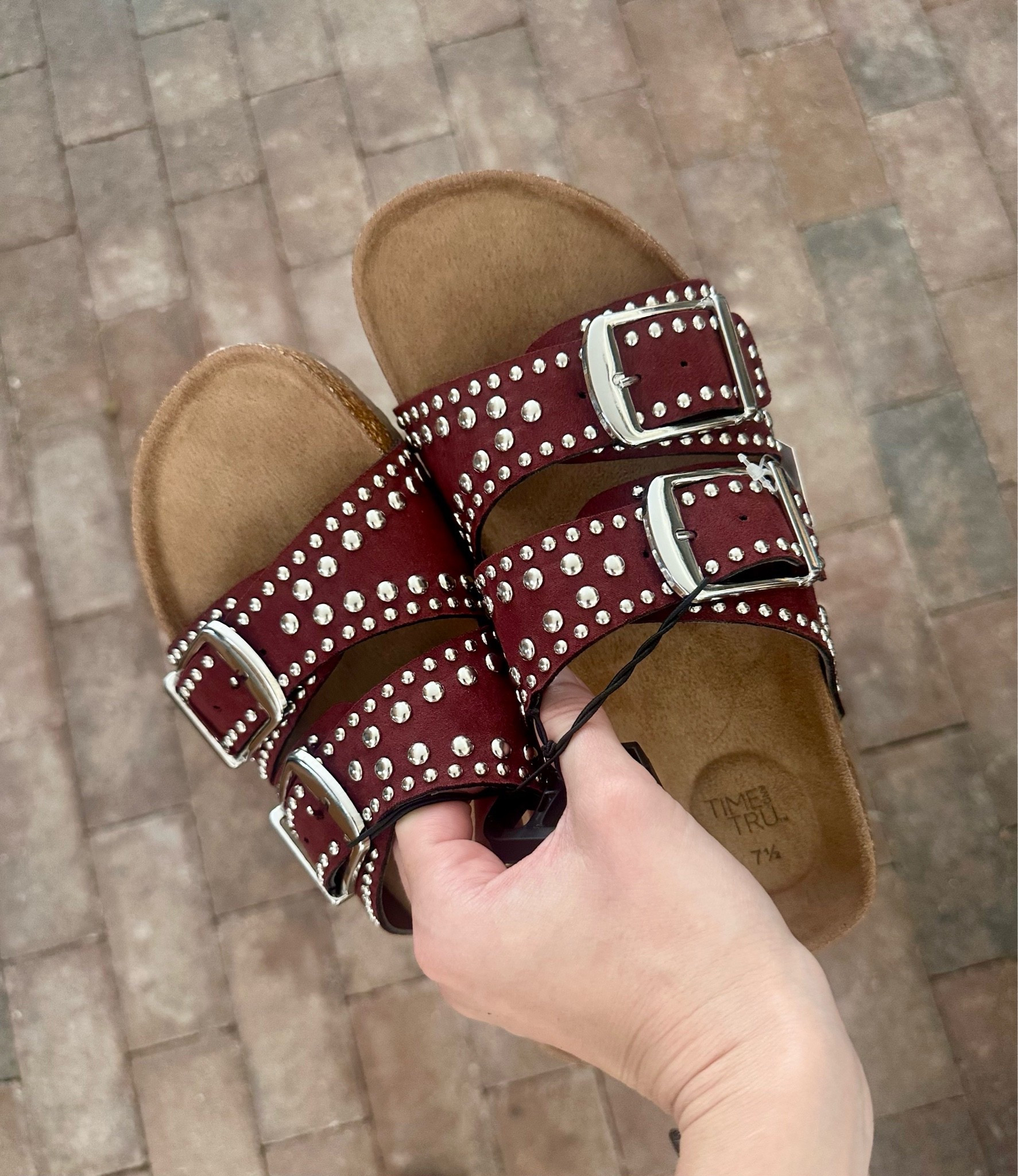 Isabel Murannt Burks inspired sandals for less than $20

Sandals | shoes | affordable shoes

#LTKootd #LTKgrwm #LTKSaleAlert