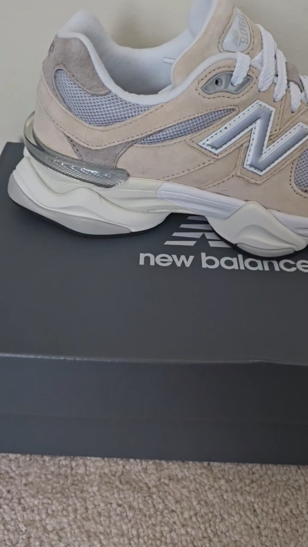 Sneaker of the day

The New Balance 9060 are so comfortable 

#LTKShoeCrush #LTKStyleTip #LTKActive