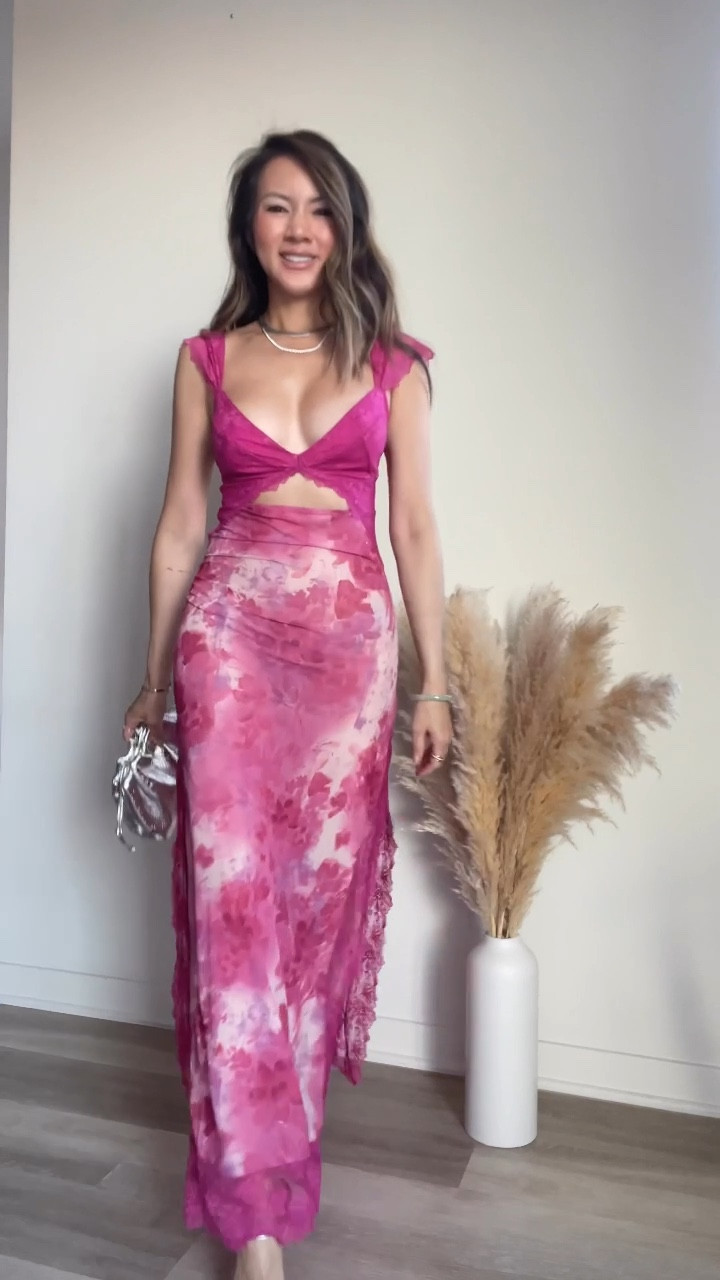 Summer dress under $100! 💕 Comes in multiple colors and prints for summer and fall. So flattering on. Can be worn for date night, vacation, resort wear, wedding guest dress,  casually with sandals/flats. 

Summer dress, summer outfit, fall outfit, Free People, under $100, vacation outfit, date night outfit, resort wear, wedding guest dress, The Stylizt 



#LTKParties #LTKFindsUnder100 #LTKWedding