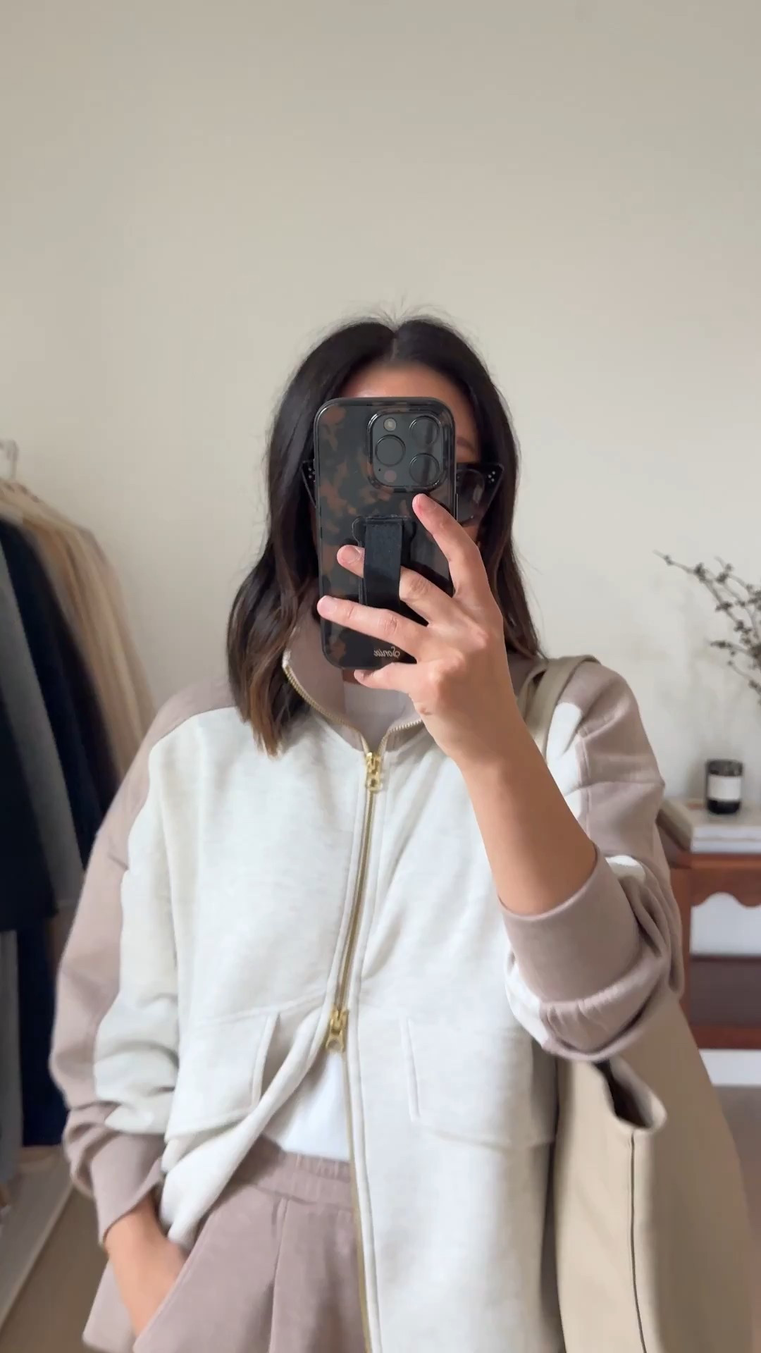 New Varley two toned jacket. Pairs perfectly with Ivory marl and taupe marl. 

Varley jacket xs
Varley rolled cuff pants xs 26” inseam
Cuyana easy tote small. Stone
Onitsuka Tiger sneaker s4 mens
Celine sunglasses 

Petite style, athleisure 

#LTKPetite #LTKSeasonal #LTKActive