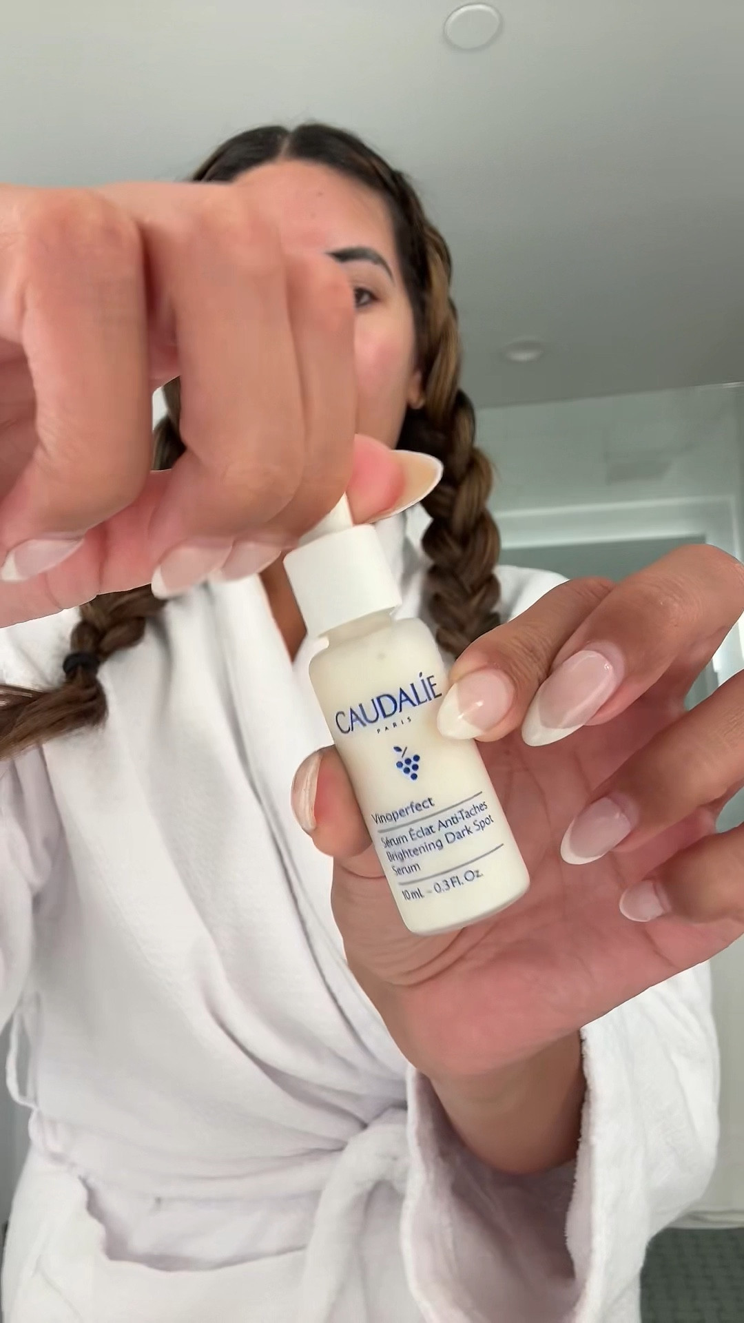 Travel skincare, but make it intentional ✈️✨
I’ve started packing sheet masks as a little luxury — they’re my reset after flights, long days, and changing climates.

Loving how easy these Caudalie travel sizes make it to keep my routine consistent without overpacking. Calm skin, even tone, and a little glow wherever I land.

So tell me — what’s your non-negotiable travel skincare?
The one thing you’d be annoyed if you forgot?

#TravelSkincare
#FrenchPharmacy
#LuxurySkincare
#SkincareRoutine
#GlowingSkin