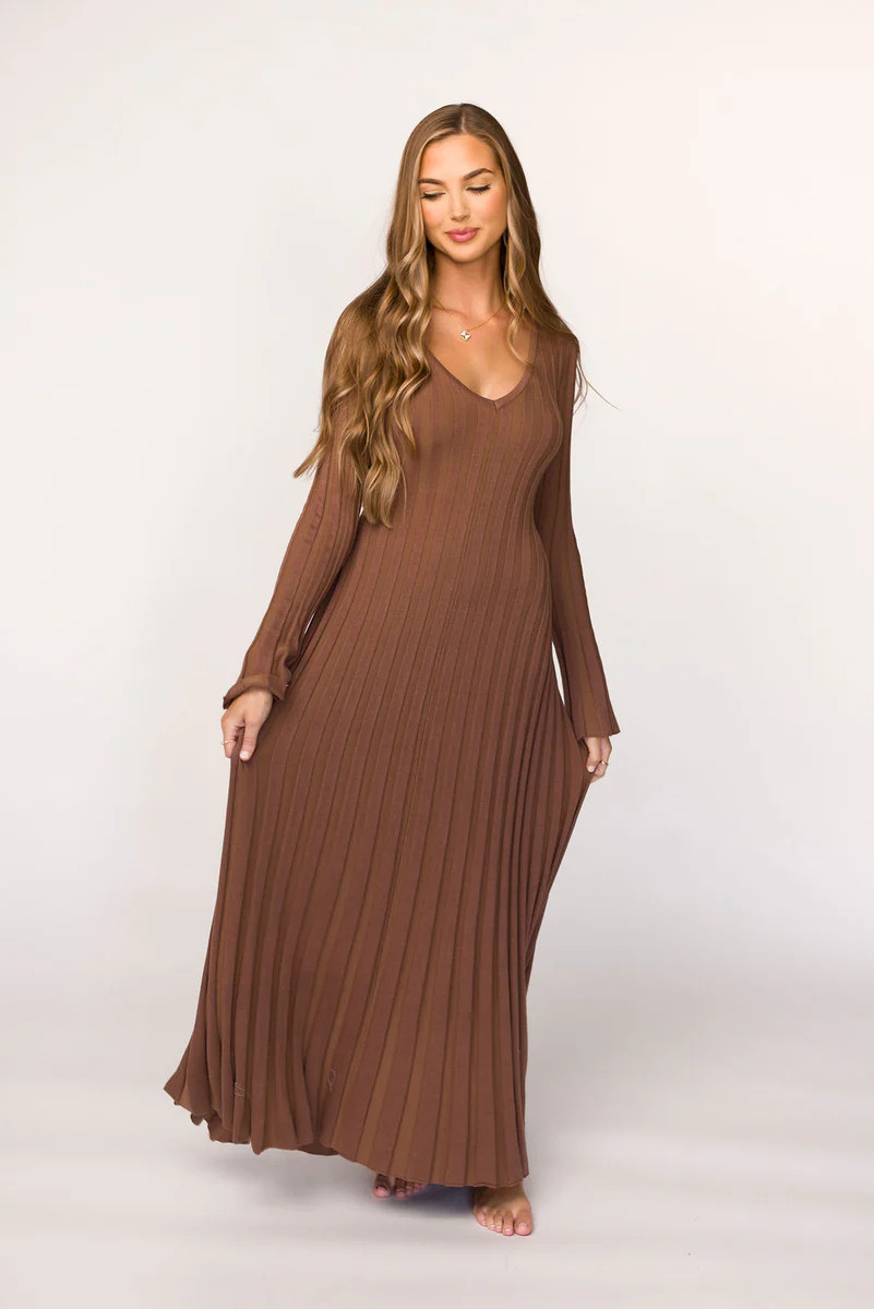Hadley Long Sleeve V-Neck Knit Maxi Dress in Cocoa | Worth Collective