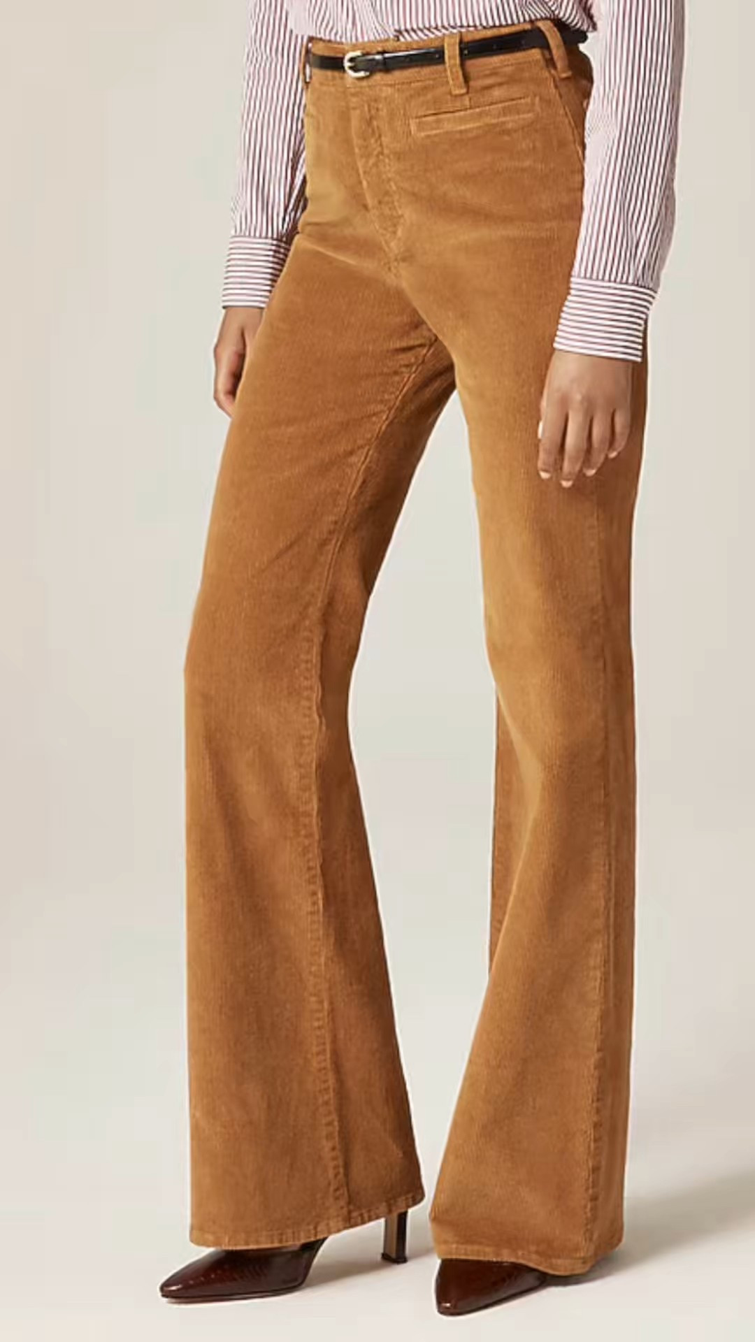 Petite vintage flare pant in corduroy

🔗https://bit.ly/RBHOUSEWIFE 

RealBoringHousewife on LTK
👉🏽Follow
🛎️Subscribe
💋Make your Wishlist

#LTKSeasonal #LTKSaleAlert #LTKFindsUnder100