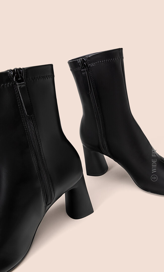 Stretchy heeled ankle boots | Stradivarius (UK)