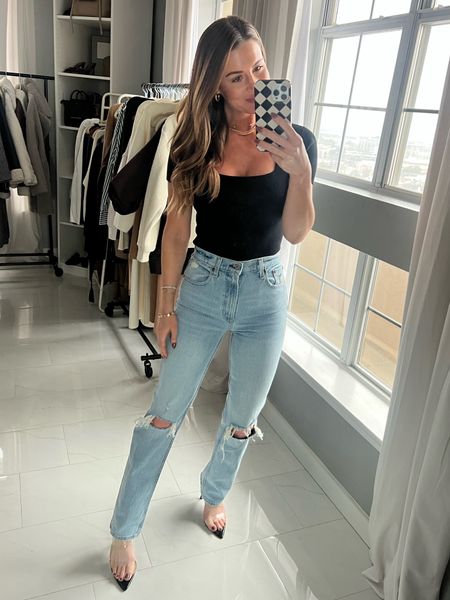this is one of my favorite styles of Abercrombie jeans! They fit true to size (wearing 25) and on major sale!! 
** My denim is 25% off PLUS an additional 15% off with code DENIMAF !!

Abercrombie jeans, Abercrombie, straight leg jeans, distressed jeans, jeans

#LTKstyletip #LTKsalealert #LTKunder100