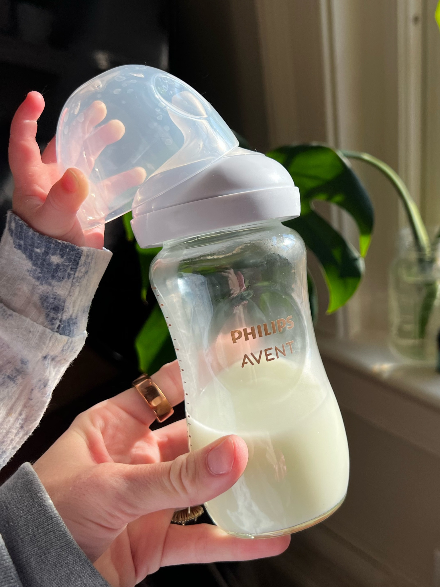 Absolutely loving the Philips Avent glass bottles! 💕 Made from high-quality, non-toxic glass, they’re a safe and healthy choice for your little one. Durable, easy to clean, and designed with baby’s comfort in mind—these bottles make feeding time a breeze. 🍼✨ A true must-have for any parent!

#LTKBaby #LTKBump #LTKFamily