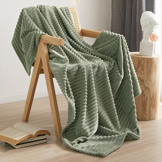 Geniospin Throw Blanket for Couch, Bed, Sofa – 280GSM Super Soft Lightweight Blanket with Strip... | Amazon (US)