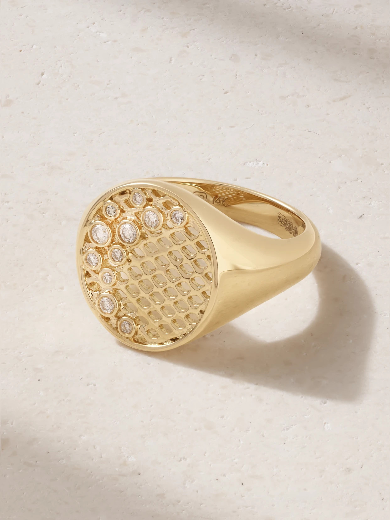 Sydney Evan - Oval Fishnet 14-karat Diamond Signet Ring - Gold | NET-A-PORTER (US)