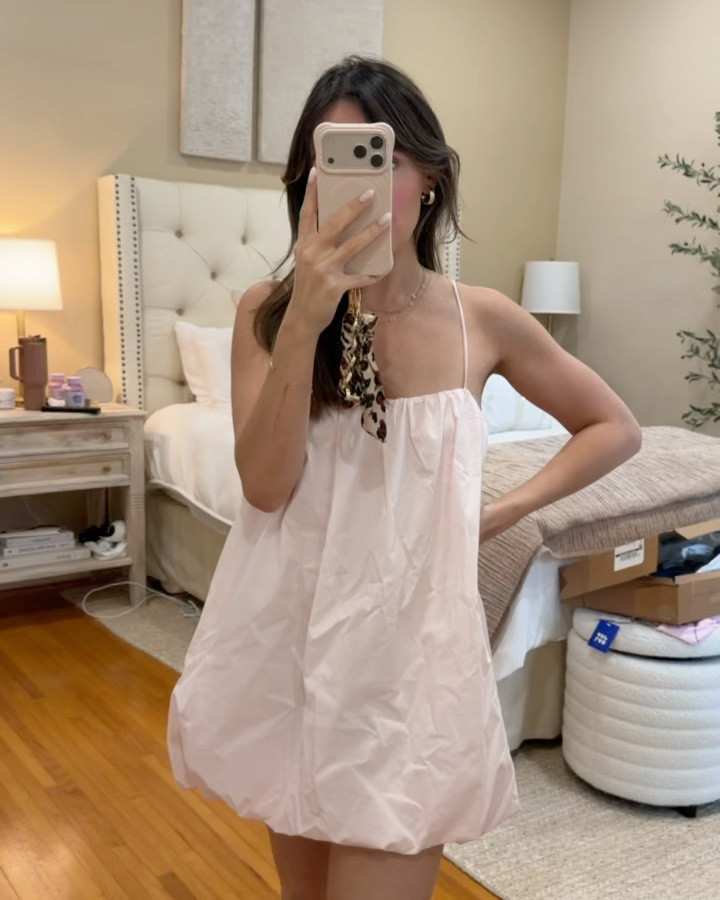 The cutestttt pale pink bubble dress!! It’s so easy to throw on and pair with statement jewelry  

#LTKPetite