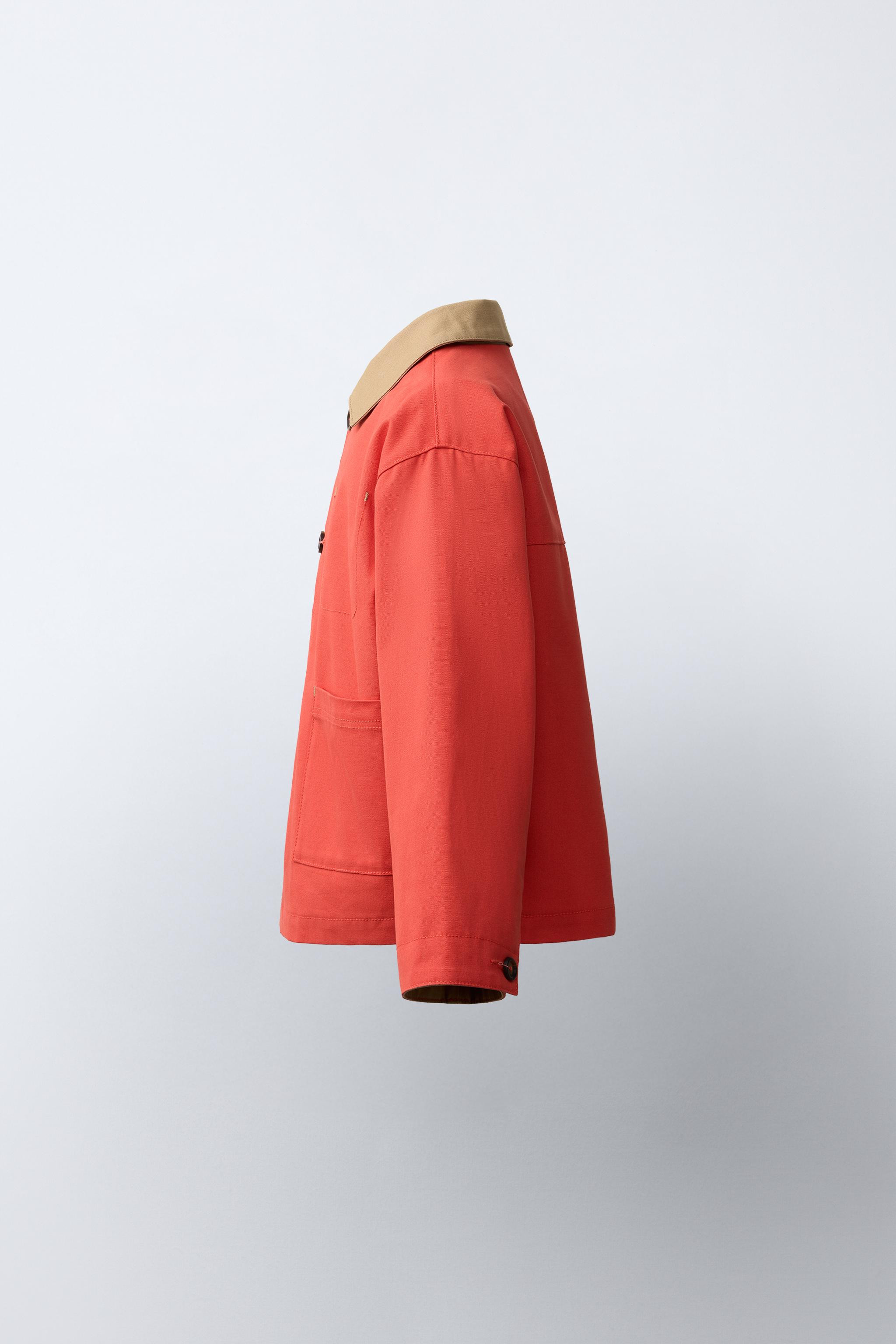 Canvas jacket with contrasting shirt collar and long sleeves. Front button closure. Front patch p... | Zara US