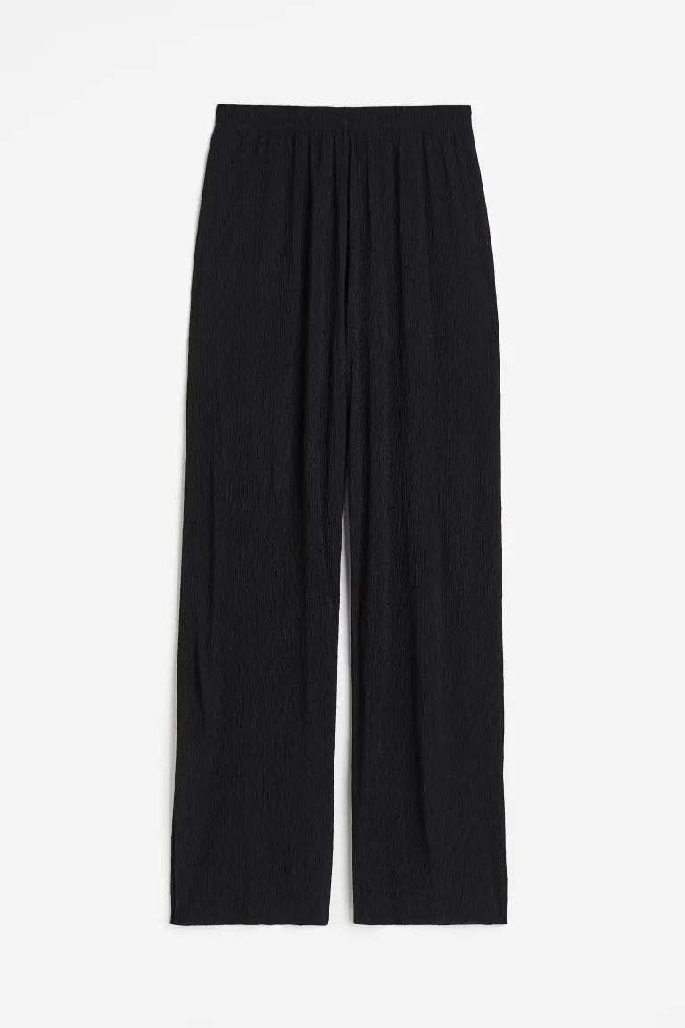 Crinkled trousers | H&M (UK, MY, IN, SG, PH, TW, HK)