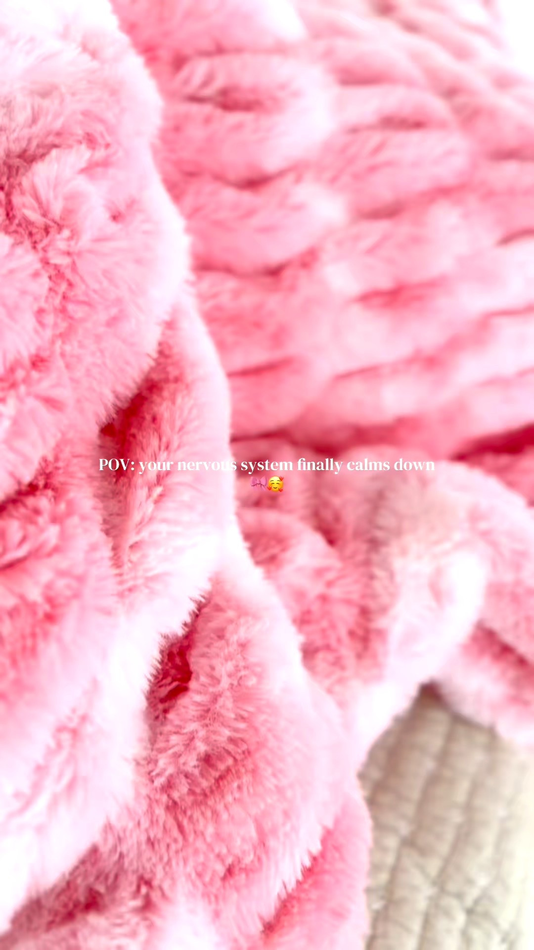 @comfrt really knew what they were doing with this blanket 

#LTKselfcare #LTKHome