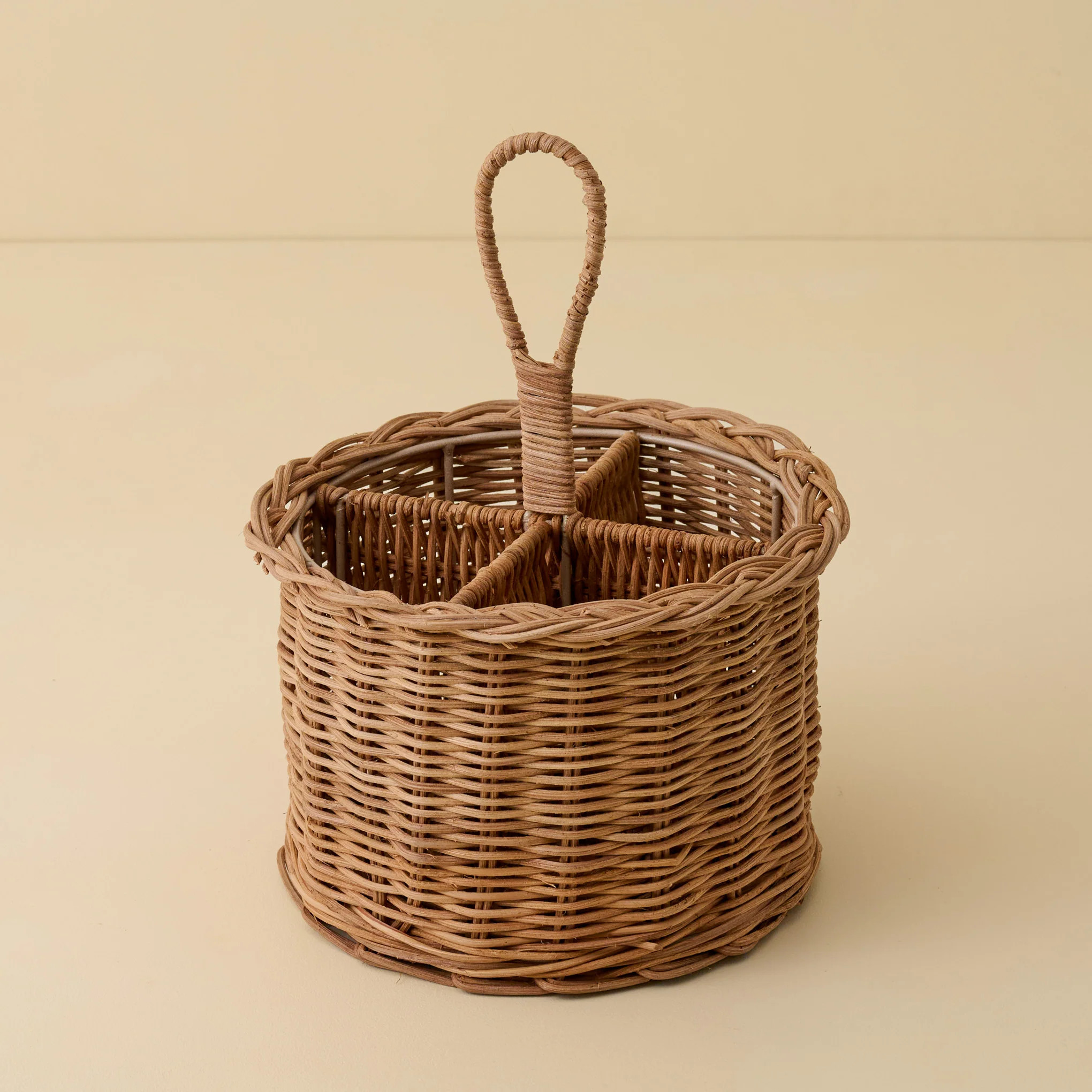 Rattan Utensil Holder | Magnolia