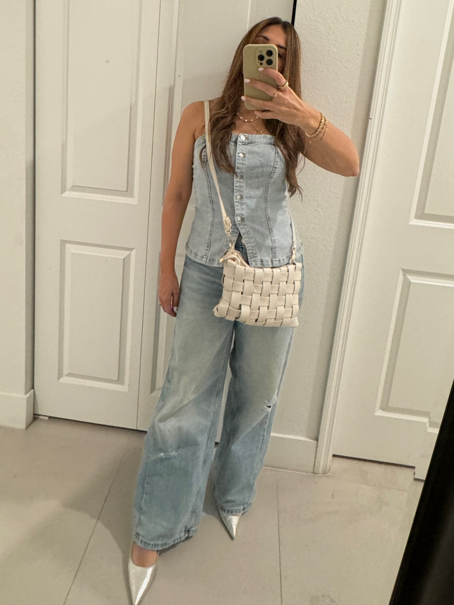 Denim on Denim. This is the perfect spring denim top! 🩵 And the price is the best part. Wore it with my current go-to bag. 

Jeans and shoes are Zara.

#LTKstyletip #LTKfindsunder50 #LTKfindsunder100