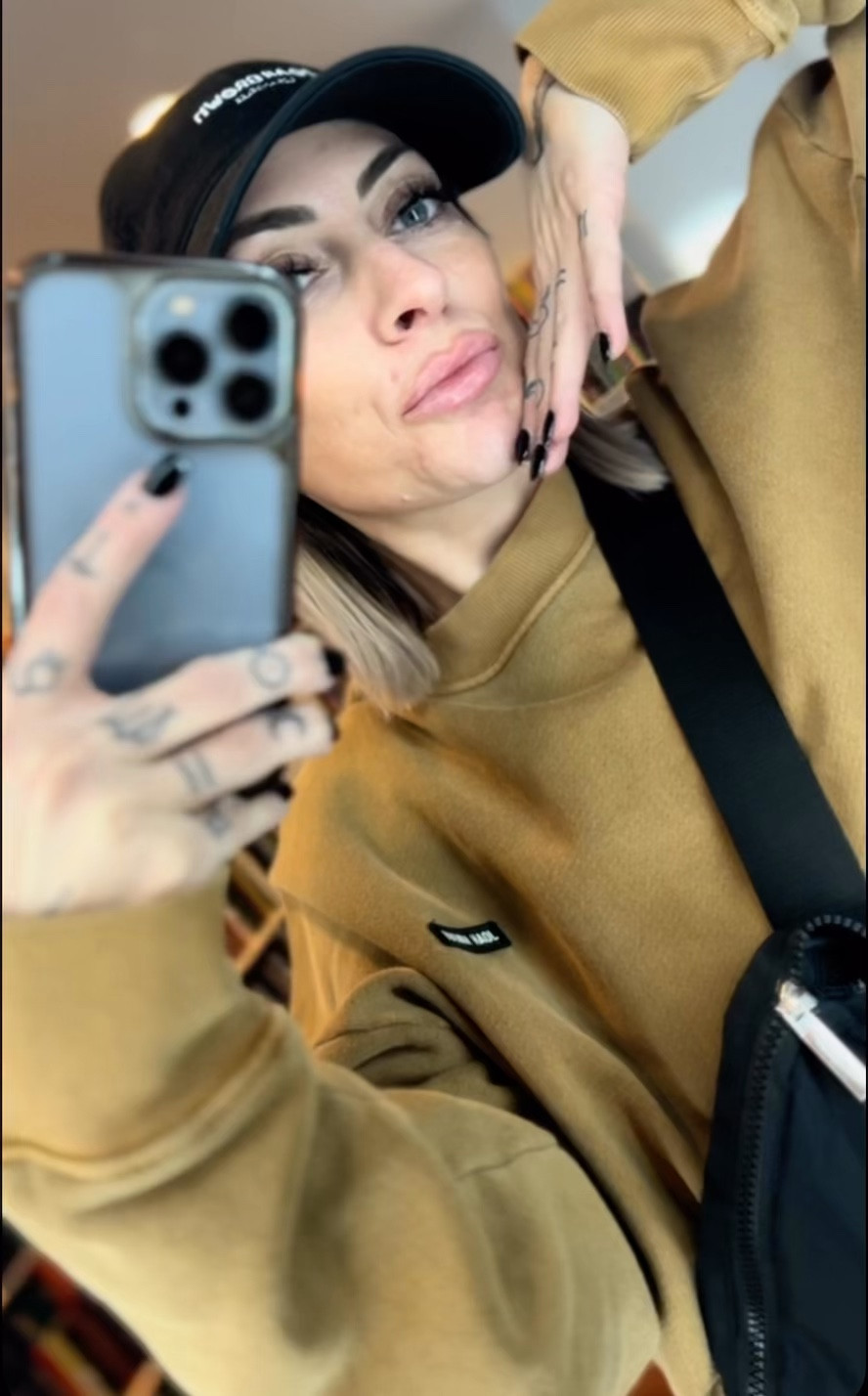 My masculine side that I cannot get enough of 🤎

#LTKVideo #LTKfindsunder100 #LTKstyletip