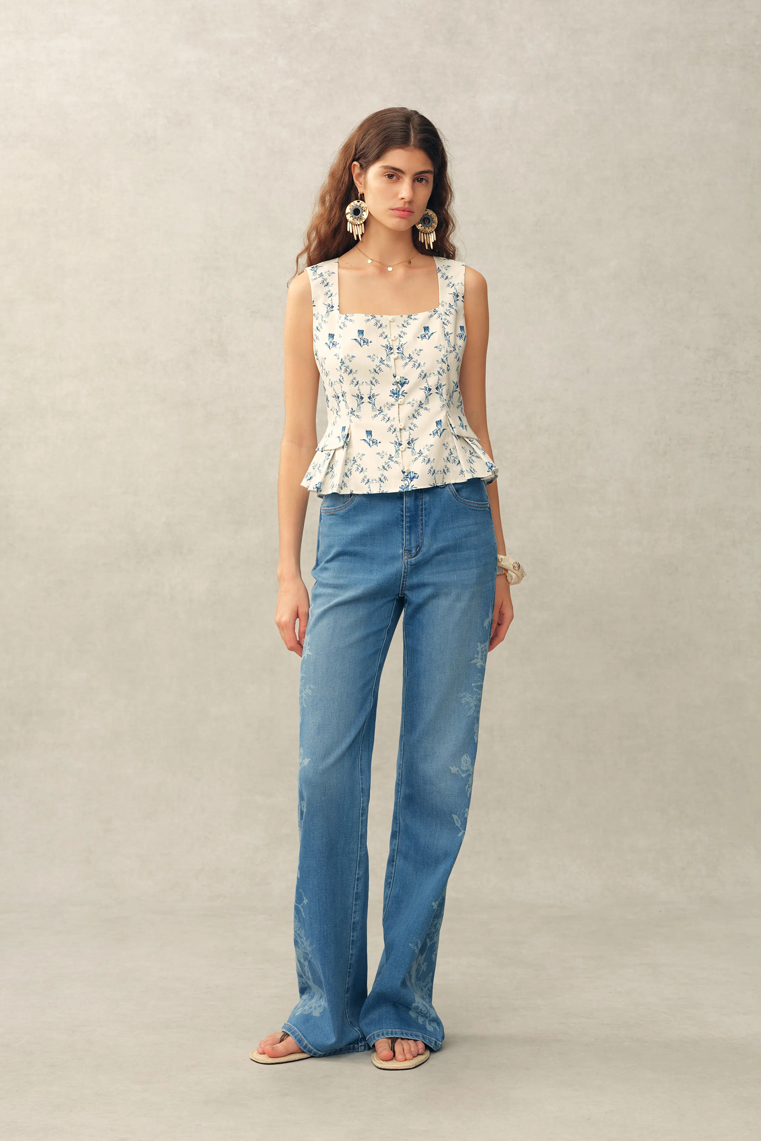 Elara Pleated Floral Square Neck Pearl Button Sleeveless Top in Linen | Fabrique