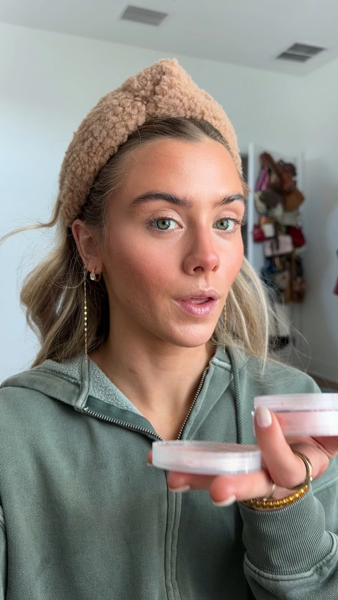 L'Oreal's Infallible Blur-Fection Longwear Loose Setting Powder blurs, brightens, and sets makeup for all-day wear. Perfect for highlighting and a brighter complexion. @ulta 

#LTKgrwm #LTKselfcare #LTKBeauty