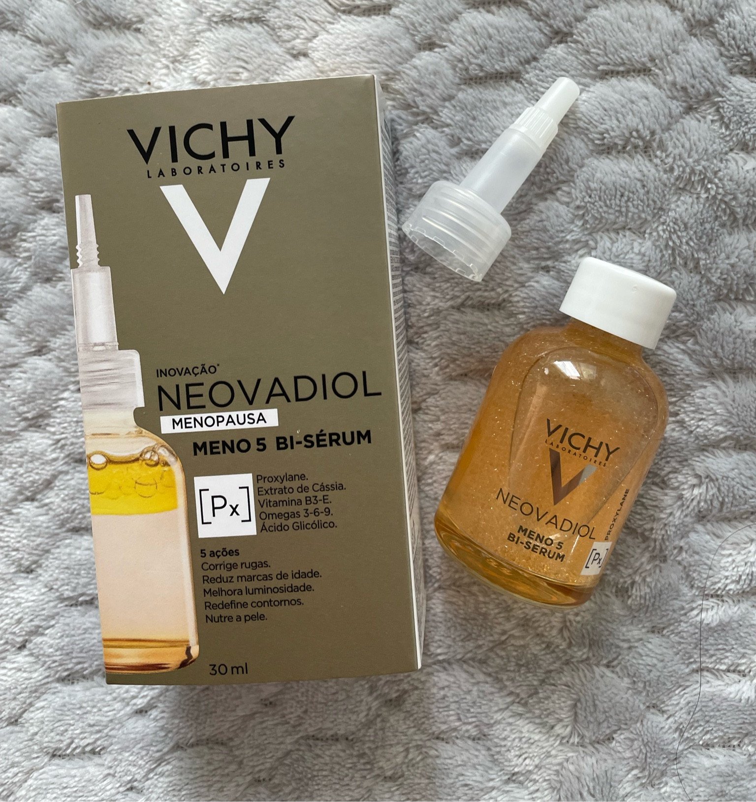 O Neovadiol Sérum Multicorretor de sinais da idade atua em 5 benefícios para reduzir os impactos da menopausa na pele: corrige rugas, reduz marcas de idade, redefine contornos faciais, aumenta a luminosidade e nutre a pele. Com uma textura bifásica de rápida absorção adaptada a todos os tipos dele. 

#MesDasMaesLTK
