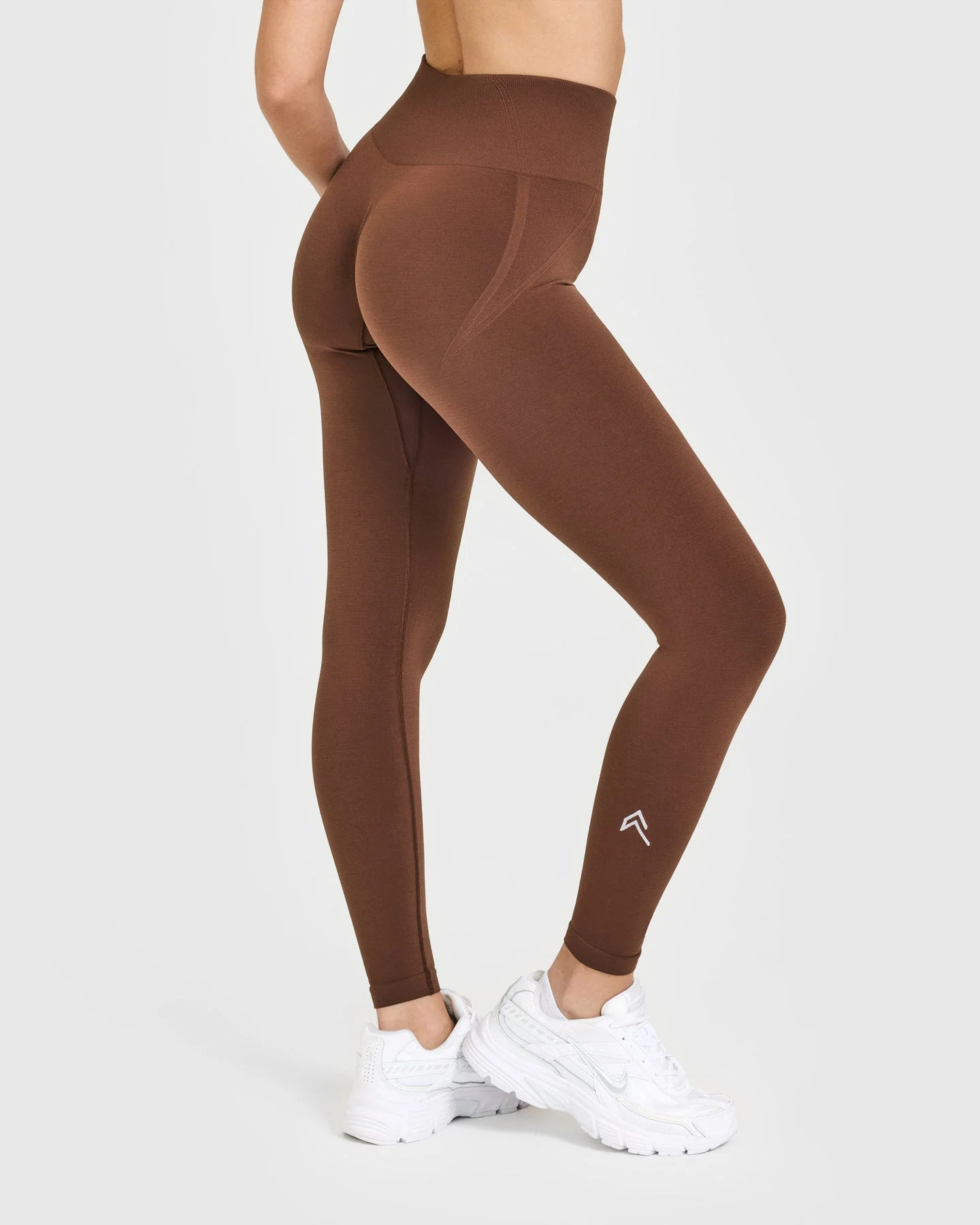 EffortlessLift™ Seamless Leggings with White Logo 
 Rustic Brown | Oner Active (UK / US)