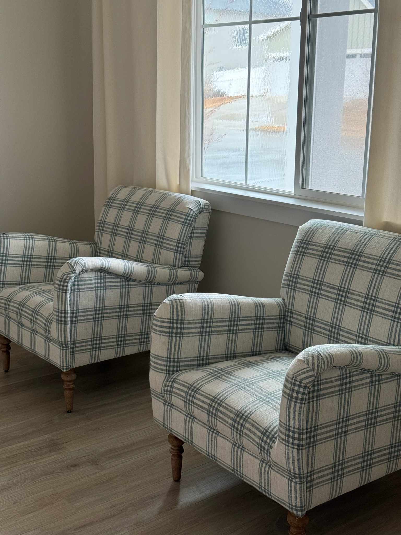 Got these new accent chairs from target and I’m obsessed!! They are perfect!! 

target, home, chairs, accent chairs, blue accent chair, plaid chair 

#LTKSeasonal #LTKFamily #LTKHome