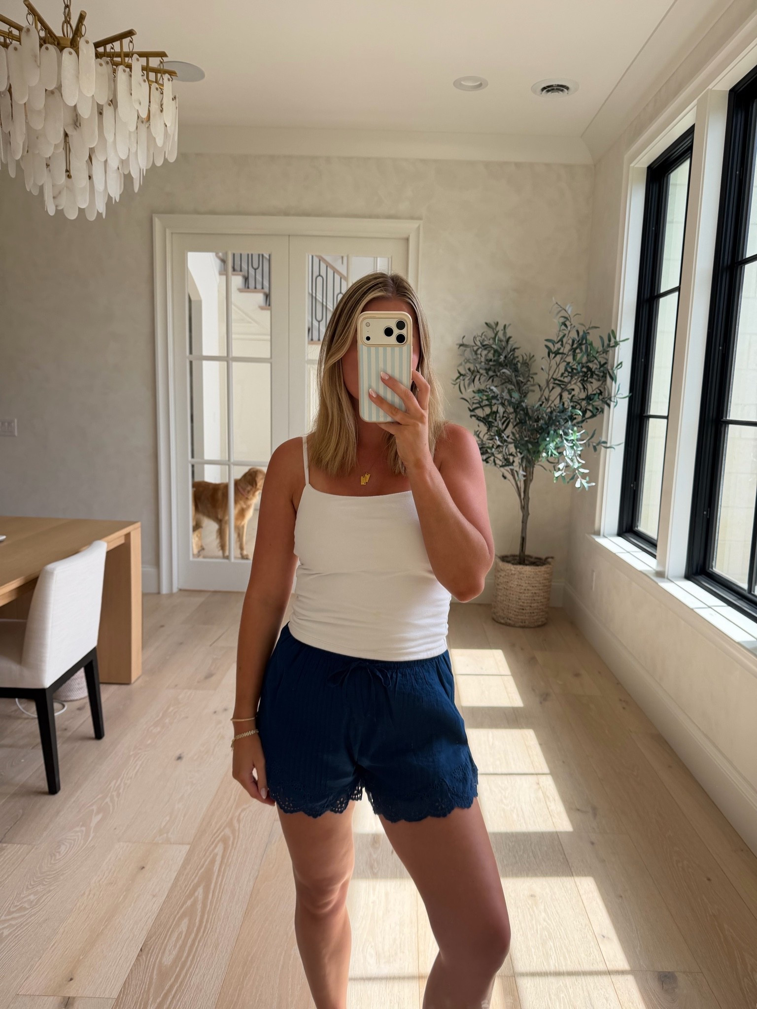 Casual OOTD / Abercrombie too & shorts size small!

#LTKootd #LTKgrwm #LTKdayinmylife