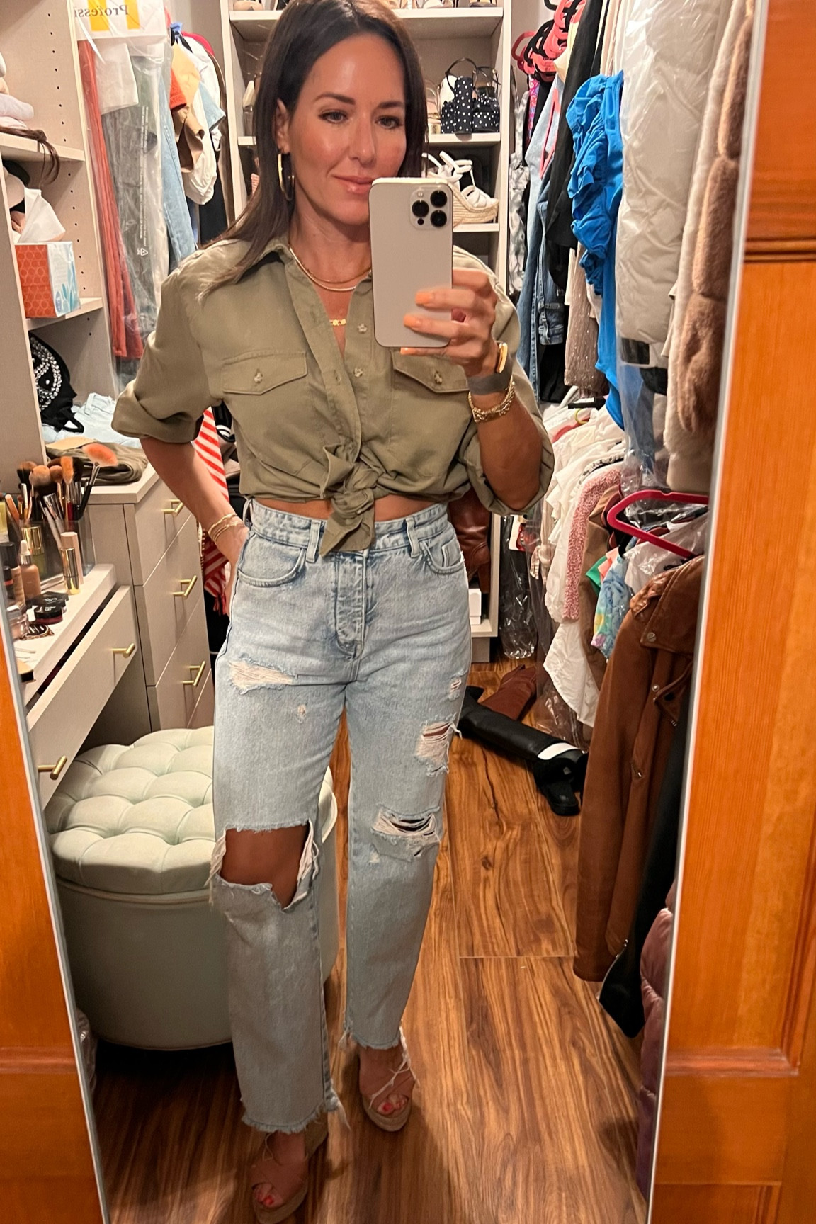 Content creation day about to go down, but first an outfit pic. And Castañer shoes continue to be what I want to live in  #zara #goodamerican #jeanfind


#LTKshoecrush #LTKhome #LTKsalealert