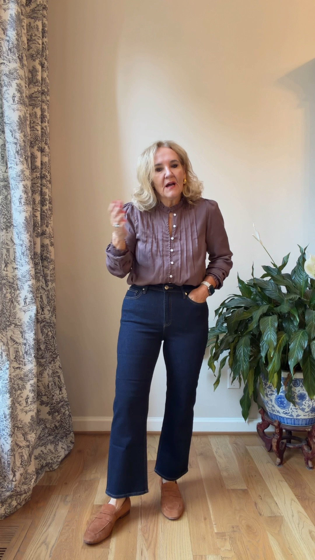 New denim  from quince. These are the Bella stretch straught. In deep rinse. Size 29 short 
Blouse size med 
Loafers run a little big. I usually wear socks with them 

Dark wash denim jeans fall outfit brown blouse cotton top

#LTKSaleAlert #LTKOver40 #LTKootd
