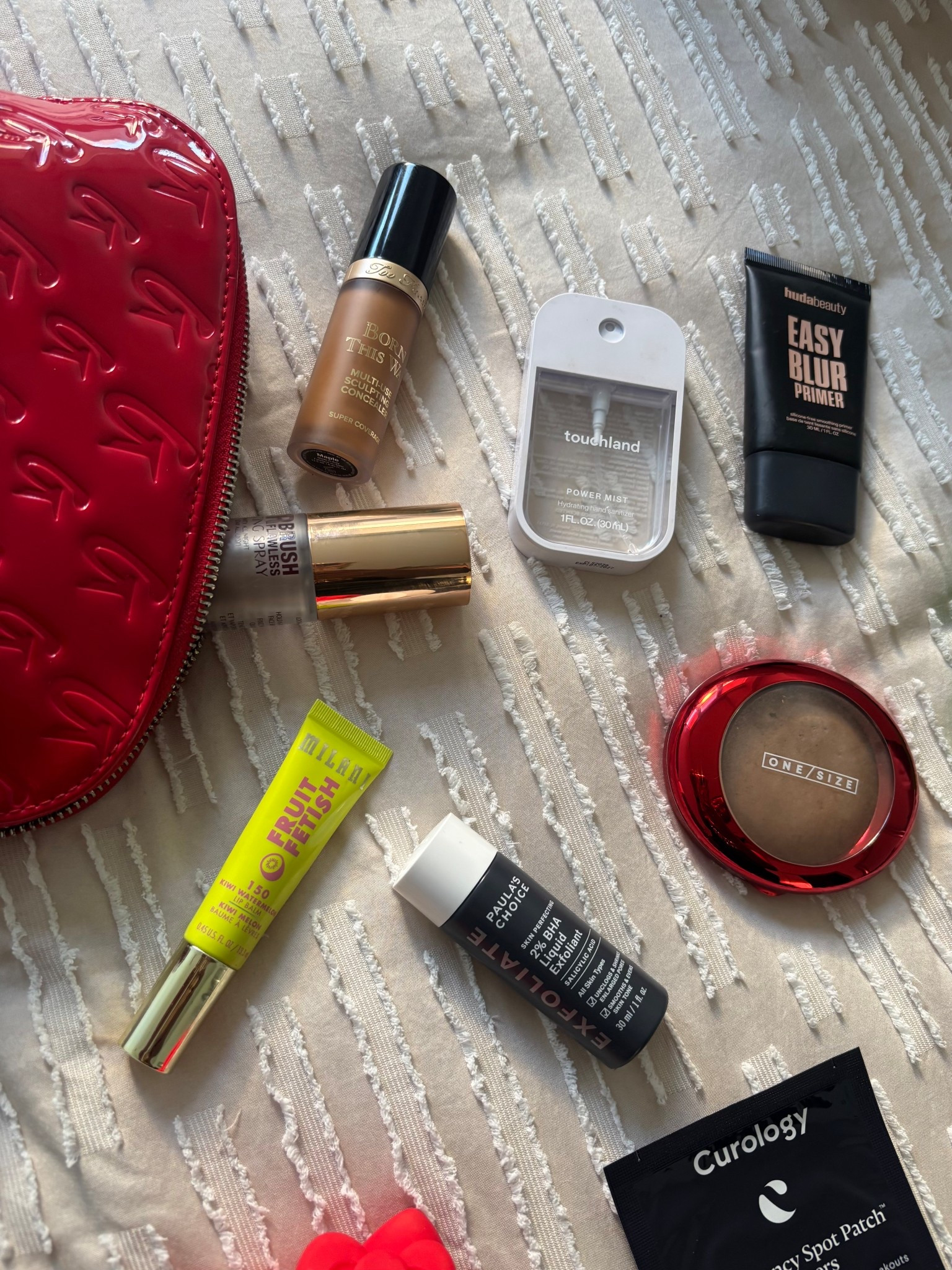 Daily makeup and skincare routine ✨

My current go-to products for an everyday soft glam look: 

primer, concealer, powder, lip, and a few skincare essentials I keep on me at all times

Perfect for quick routines, touch-ups, and staying put together throughout the day

Linked my everyday essentials. 


#LTKgrwm #LTKBaby